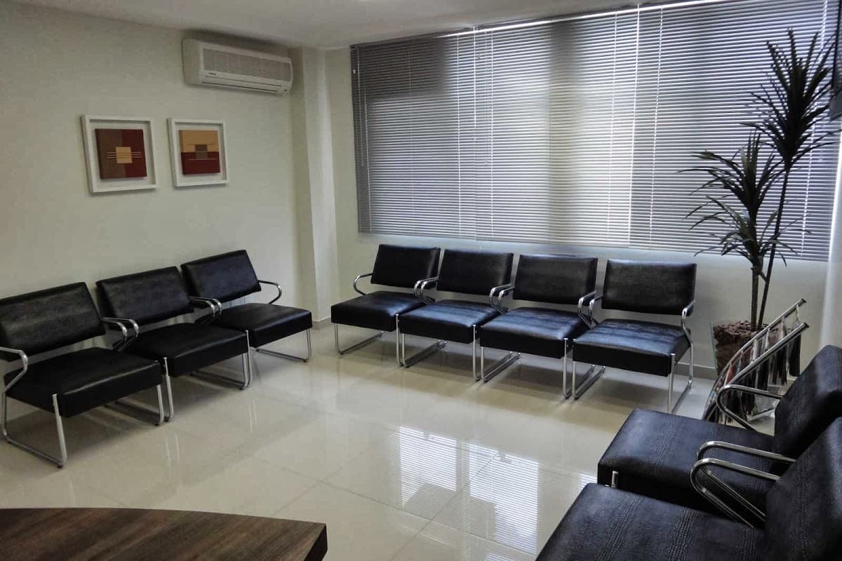 Sala de espera Marson & Arruda Odontologia em Maringá